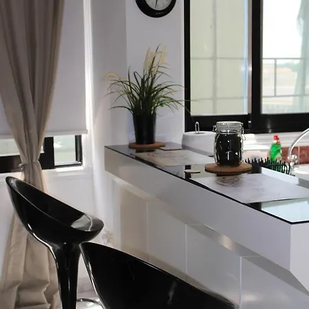 Zinonos City Flats Apartman *
